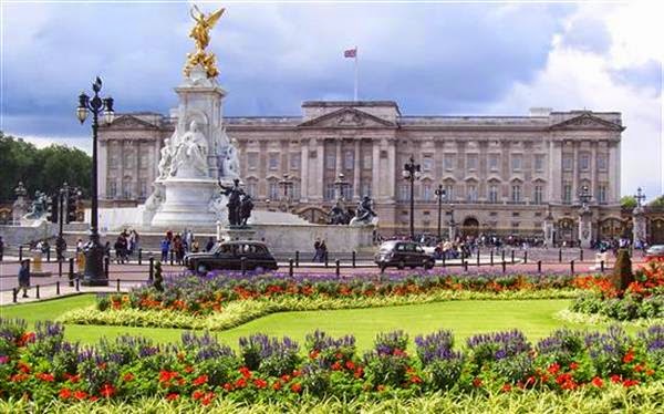 vé máy bay từ Hà Nội đi Anh